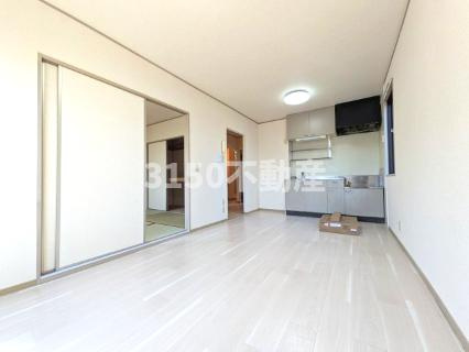 プレミールカドマの居間・リビング