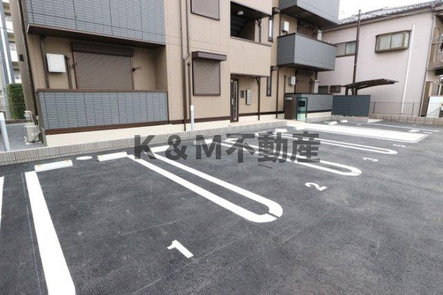 フェリスタの駐車場|カースペースがあります