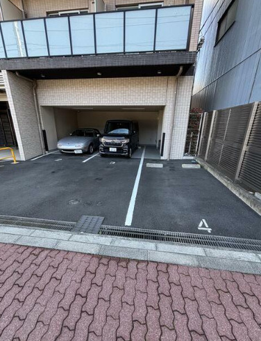 Etervo Minowa Stationfrontの駐車場