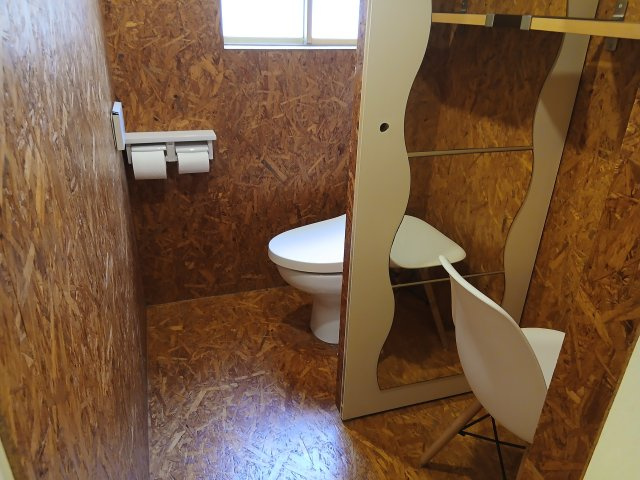 サンダーソンレジデンスのトイレ|ゆったりとした空間のトイレです