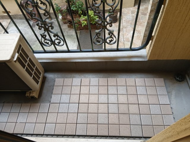 サンダーソンレジデンスのバルコニー|暖かな日差しのふりそそぐバルコニー