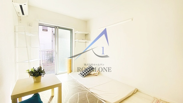 プロスペール神大前の居間・リビング|洋室のお部屋です。（家具・小物はイメージです）