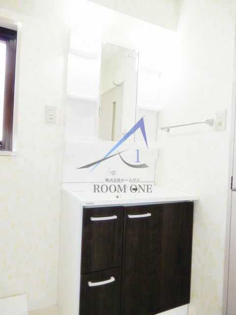 アイビー大和の洗面所|独立洗面台です。