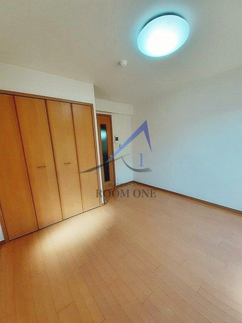 コリーヌ　Ｈの寝室|寝室です。