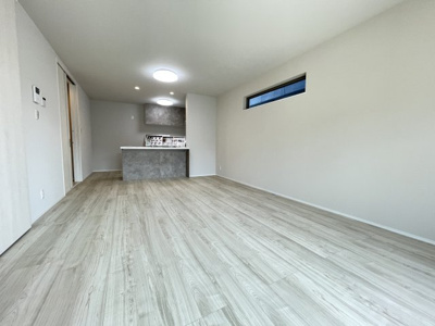 【居間・リビング】 | 脇田町新築一戸建 | ２階１８畳LDK