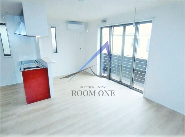 メゾン・ド・レーヴの居間・リビング|洋室のお部屋です。