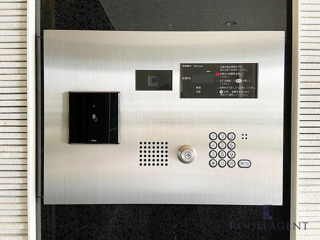 リシュドール鶴舞公園のエントランス