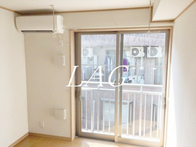 【居間・リビング】 | マイレ坂上 | 洋室のお部屋です。