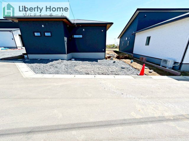 日立市東大沼町4丁目　3号棟　新築戸建の駐車場