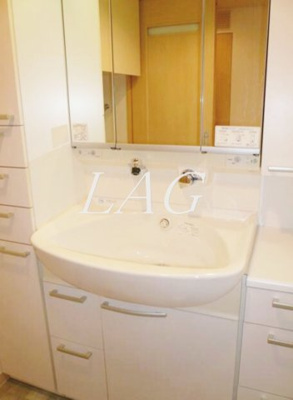 【洗面所】 | ライオンズマンション大井 | 独立洗面台です。