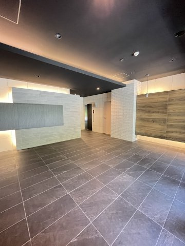 【エントランス】プライマル新大阪