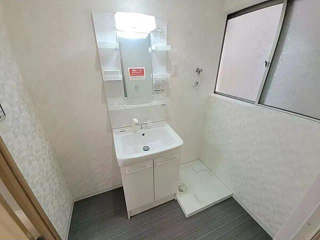 下河原通3丁目戸建ての洗面所