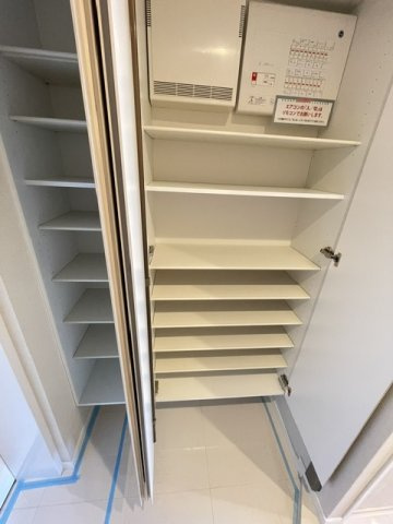 カテリーナ三田タワースイートの玄関