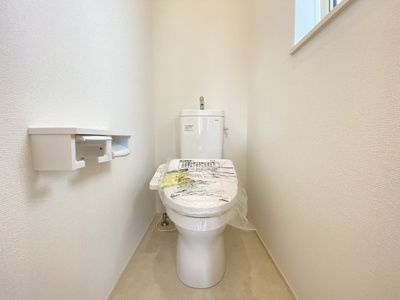 【トイレ】 | 南城市佐敷新開1番（全3棟）A号棟 | ※同仕様写真です