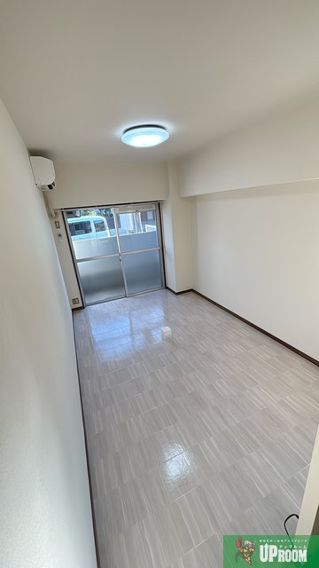 ステップ21の洋室