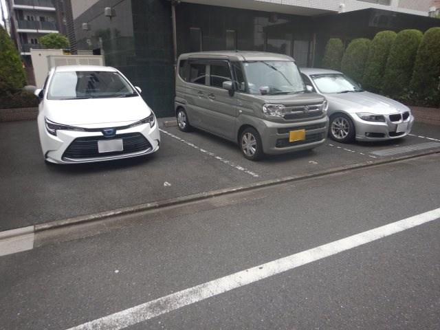 スパシエリーヴァ浅草の駐車場