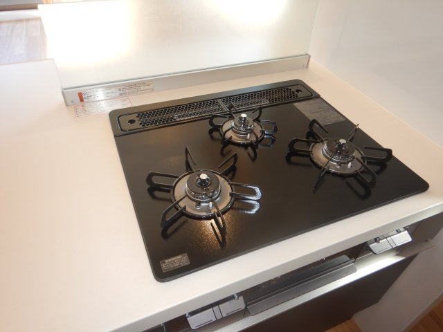 レクセルヒルズ中落合見晴坂のキッチン|ガスコンロ3口