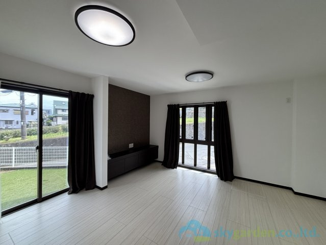 秦野市渋沢　中古戸建の居間・リビング