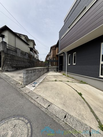 秦野市渋沢　中古戸建の駐車場