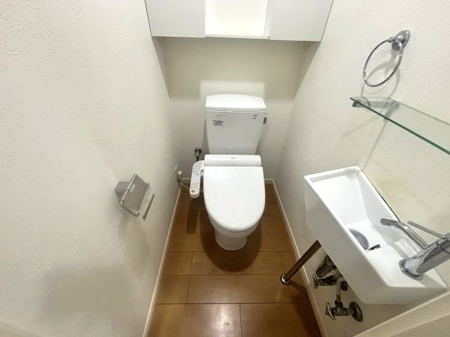 ワコーレプラティーク神戸深江駅前のトイレ