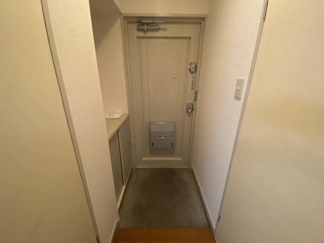 四之宮マンションの玄関