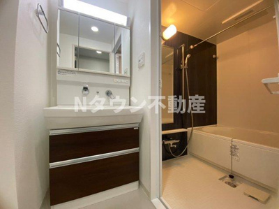 【独立洗面台】 | ルノンドームA | 朝の身支度には欠かせない独立洗面化粧台