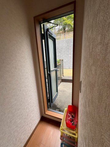 鳩山町松ケ丘　中古戸建　「高坂駅」バス13分　敷地92坪　【鳩山小学区】