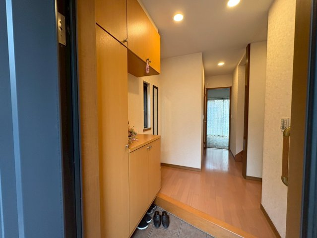 鳩山町松ケ丘　中古戸建　「高坂駅」バス13分　敷地92坪　【鳩山小学区】の玄関