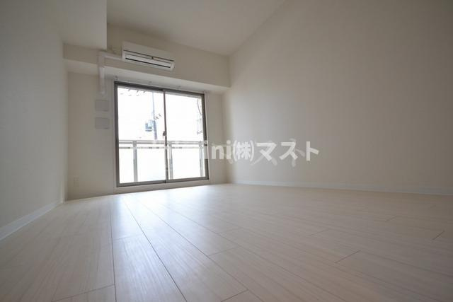 エスリード中之島クロスゲートの居間・リビング