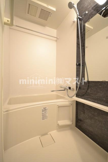 エスリード中之島クロスゲートの浴室