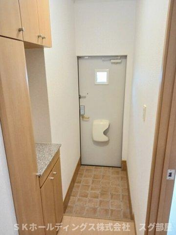 アルメールＢの玄関