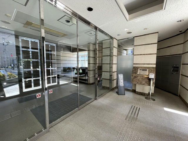 グラーサ白金高輪のエントランス