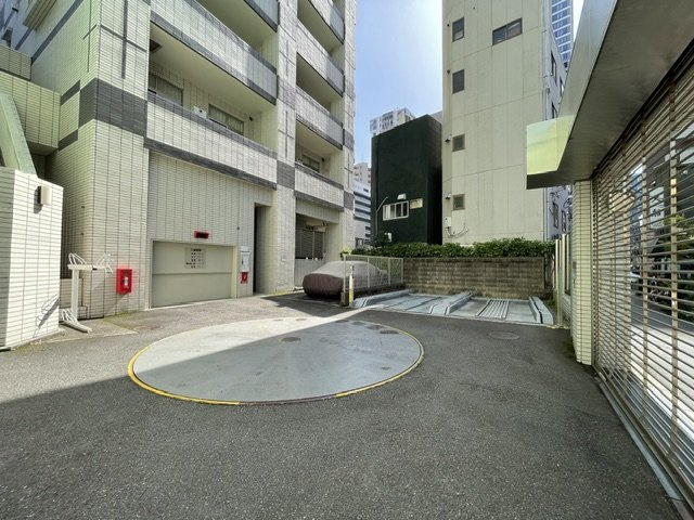 グラーサ白金高輪の駐車場