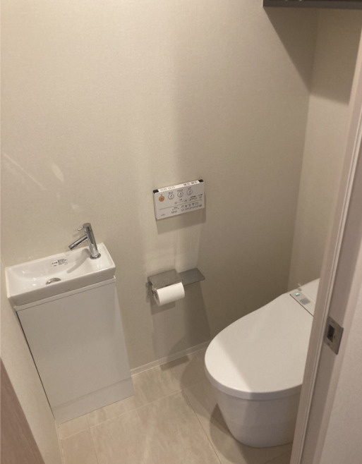 プレミスト新宿山吹のトイレ|手洗い場付き