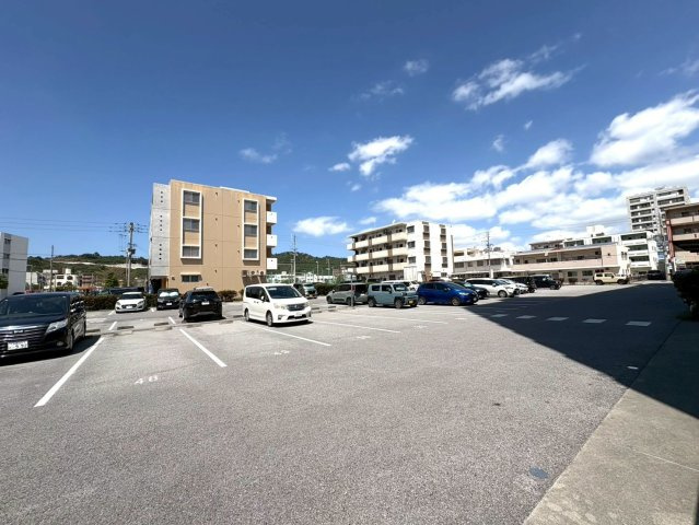 Fステージ東浜の駐車場