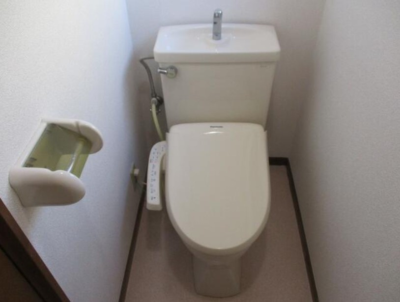 上井草4丁目貸家のトイレ
