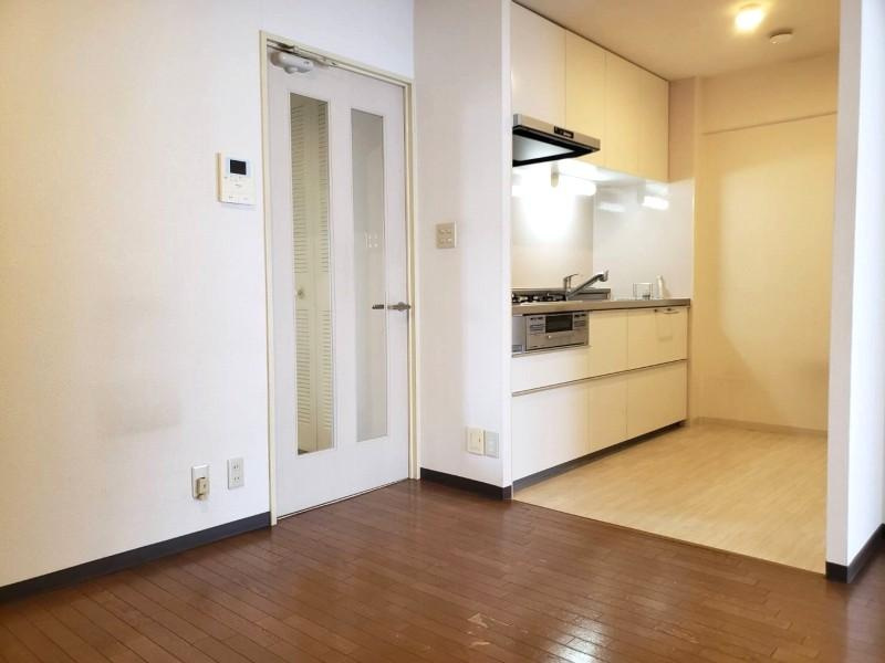レック住道スカイハイツのキッチン|DK8.0帖
■物件内覧・資金計画相談・住宅ローン相談、リフォーム相談、お問合せ受付中■
※当日・翌日のご内覧、ご相談はお電話でのお問合せがスムーズです！
