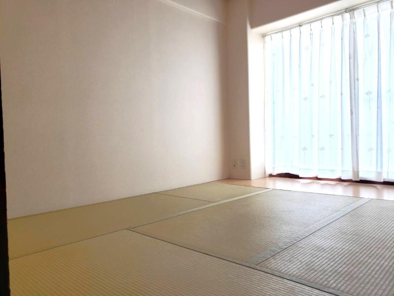 レック住道スカイハイツの和室|和室6.0帖
■物件内覧・資金計画相談・住宅ローン相談、リフォーム相談、お問合せ受付中■
※当日・翌日のご内覧、ご相談はお電話でのお問合せがスムーズです！