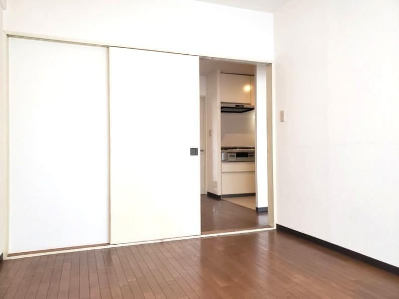 レック住道スカイハイツの寝室|洋室6.0帖
■物件内覧・資金計画相談・住宅ローン相談、リフォーム相談、お問合せ受付中■
※当日・翌日のご内覧、ご相談はお電話でのお問合せがスムーズです！