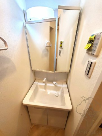 ACT DOORS天六の独立洗面台
