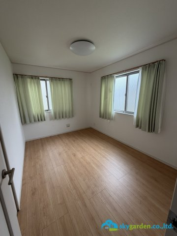 平塚市諏訪町　中古戸建の寝室