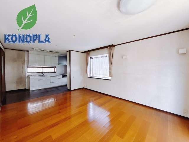 【中古戸建】高崎市中居町3丁目の居間・リビング|■リビング｜毎日の家族とのご飯も大切に、充実できるようオシャレなダイニングキッチンをご用意しました♪より家族との絆も深まります＾＾