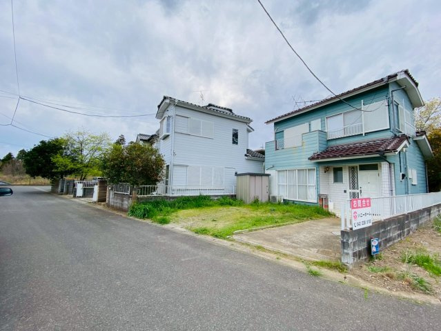 富山　中古戸建の前面道路含む現地写真