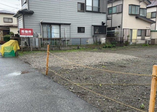 【外観】 | 土地購入を検討されている場合、境界杭がない状態で購入してしまうと境界確定測量をする必要があり、費用がかかります。購入の前に、売主、隣土地所有者立ち合いのもと境界を確定し境界杭を設置するのがベストです。