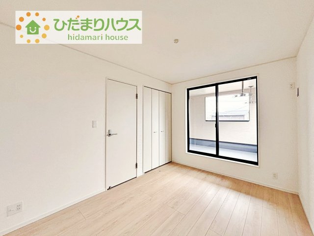 【洋室】 | かすみがうら市下稲吉第15　新築戸建　6号棟 | お掃除しやすく、清潔感を保てるのでダニも発生しにくいフローリング♪