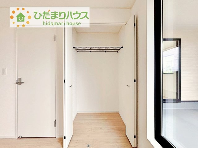 【収納】 | かすみがうら市下稲吉第15　新築戸建　6号棟 | 全室にクローゼットが付いていて、お部屋の住空間もスッキリ広々使えそうです(^^)