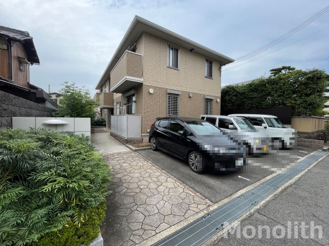 メゾン松之浜Ⅱの駐車場