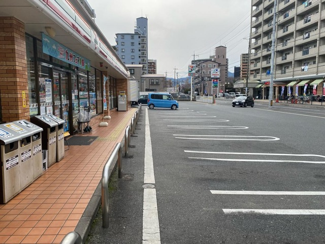 リバレイン東原の駐車場|セブンイレブン 広島東原1丁目店 0.4km