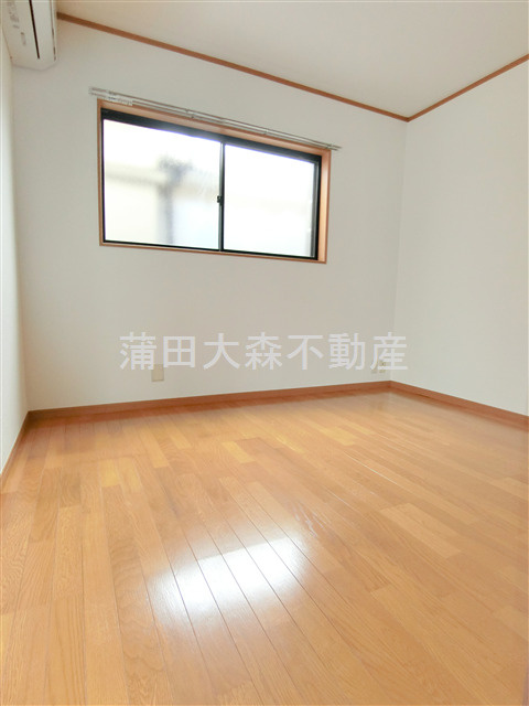 西蒲田2丁目戸建の居間・リビング