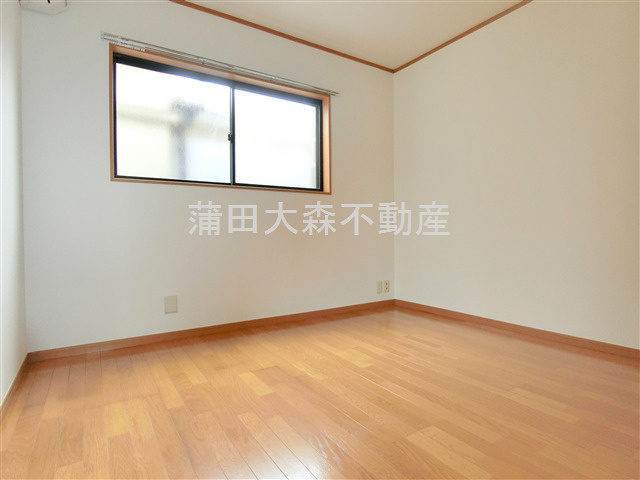西蒲田2丁目戸建の居間・リビング